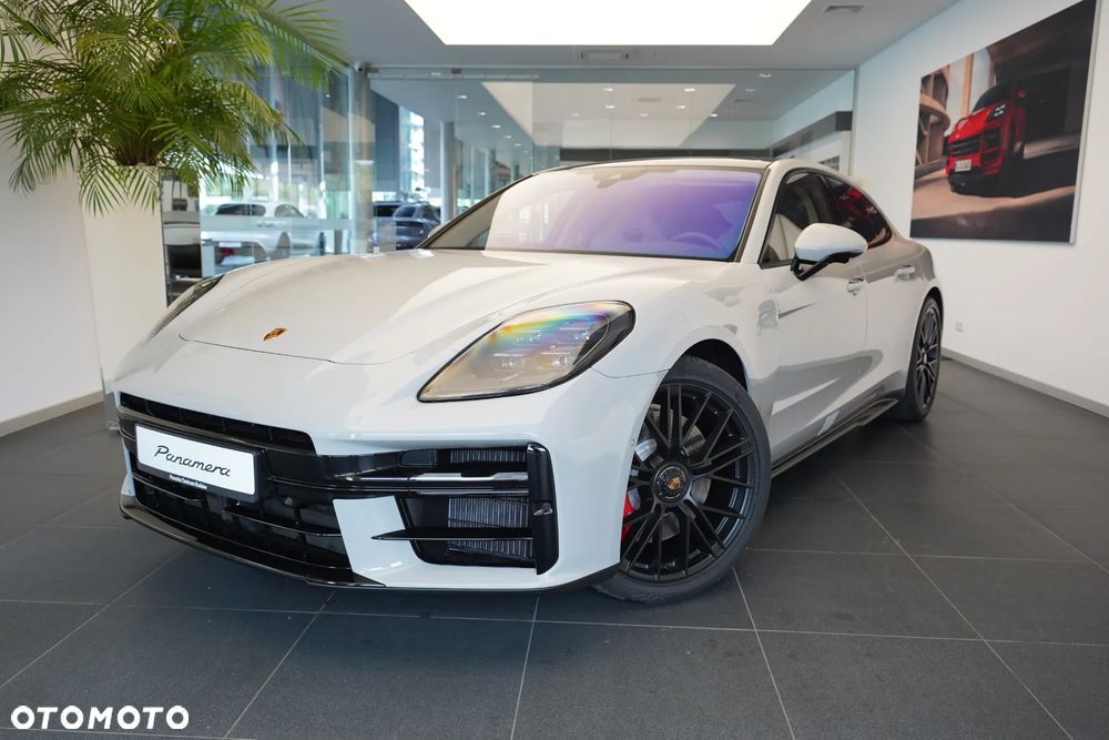 Porsche Panamera - 1
