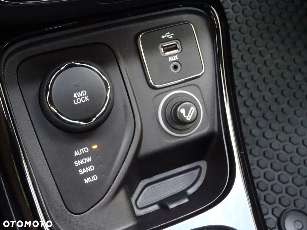 Jeep Compass 2.0 MultiJet Active Drive Limited - 26