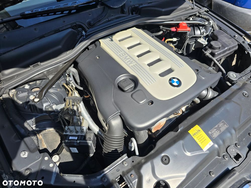 BMW Seria 5 525d - 9