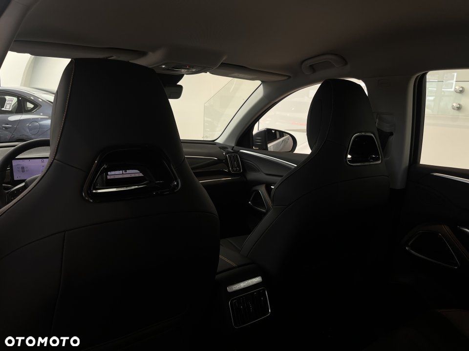 BYD Sealion 5 - 13