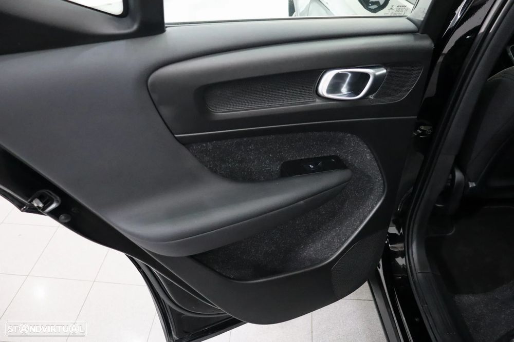 Volvo XC 40 1.5 T3 Inscription - 28