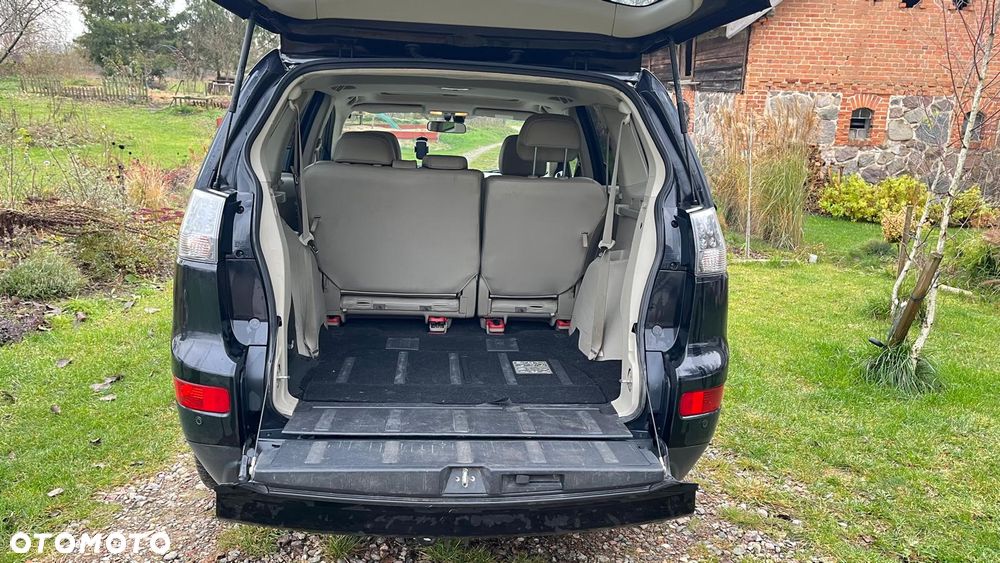 Mitsubishi Outlander 2.0 DI-D 4WD Intense - 11