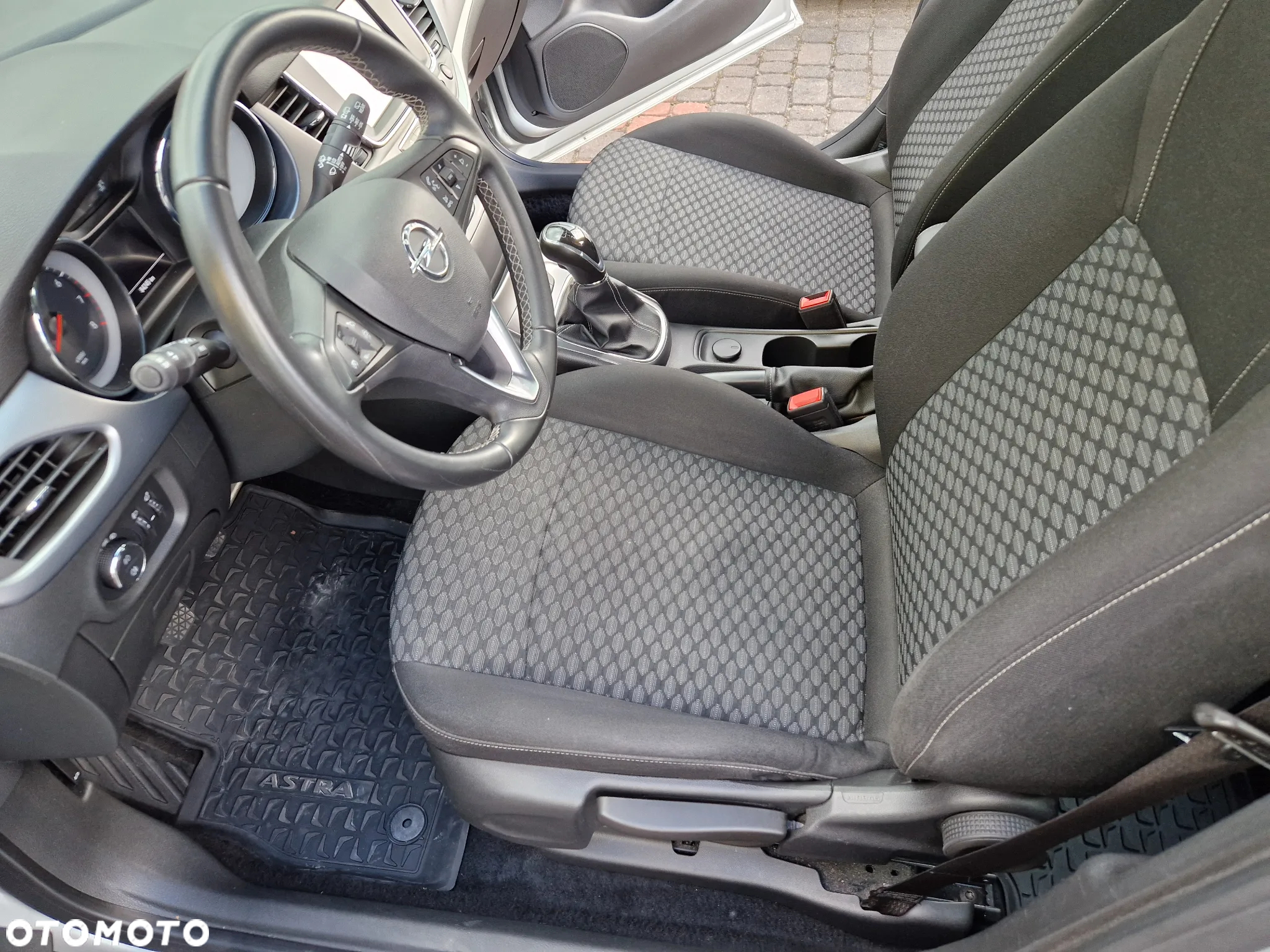Opel Astra V 1.4 T Dynamic - 13
