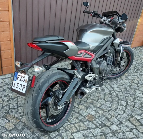 Triumph Street Triple - 5