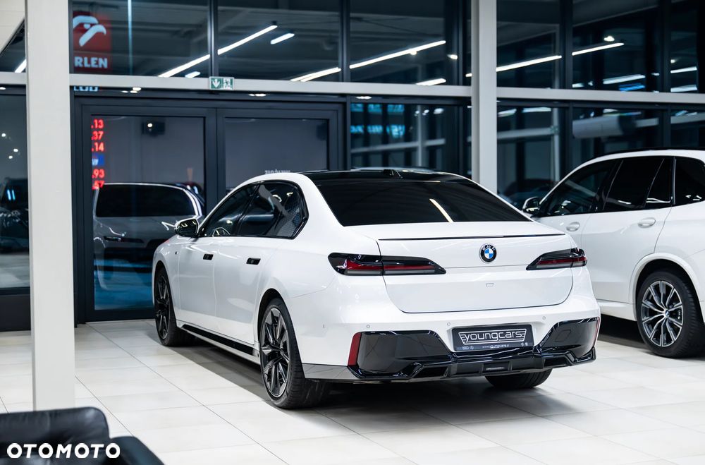 BMW Seria 7 740d xDrive sport - 9