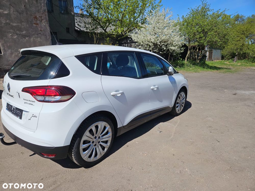 Renault Scenic - 11