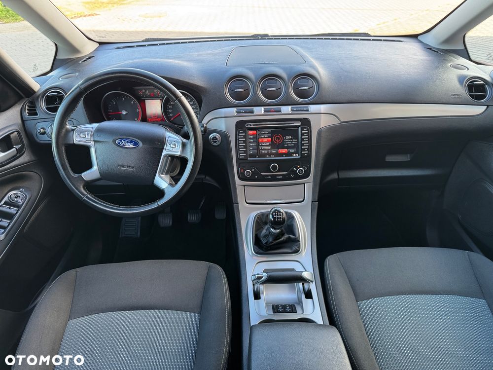 Ford Galaxy - 5