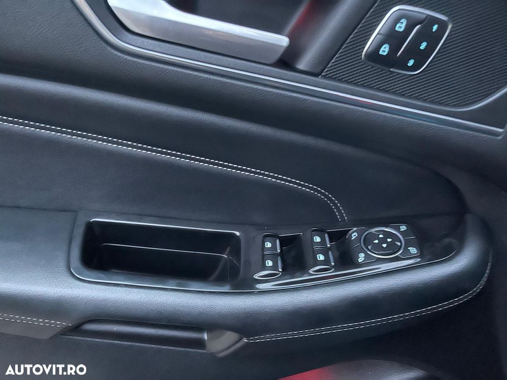 Ford Edge 2.0 TDCi Powershift Titanium - 40