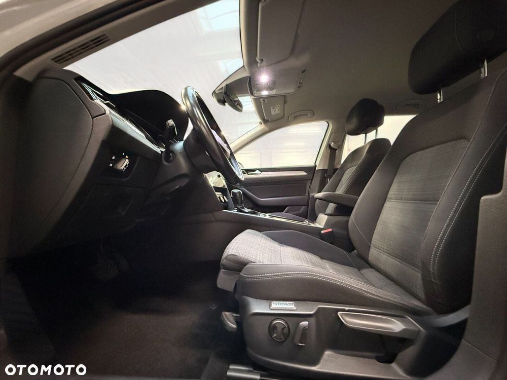 Volkswagen Passat Variant 2.0 TDI EVO Business DSG - 19