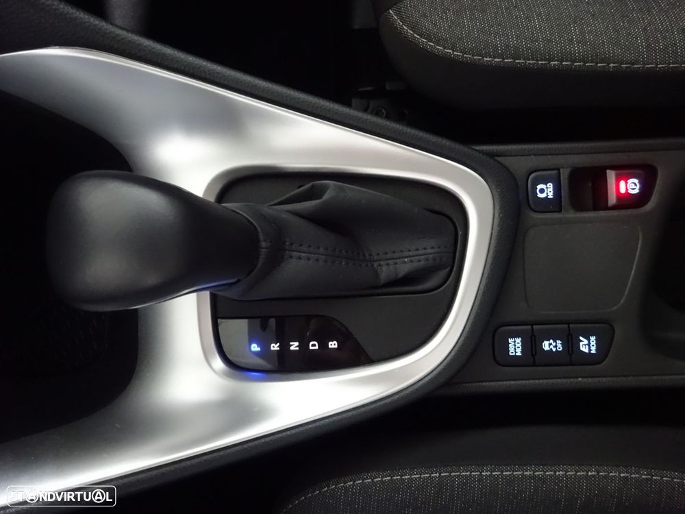 Toyota Yaris 1.5 HDF Comfort Plus - 27