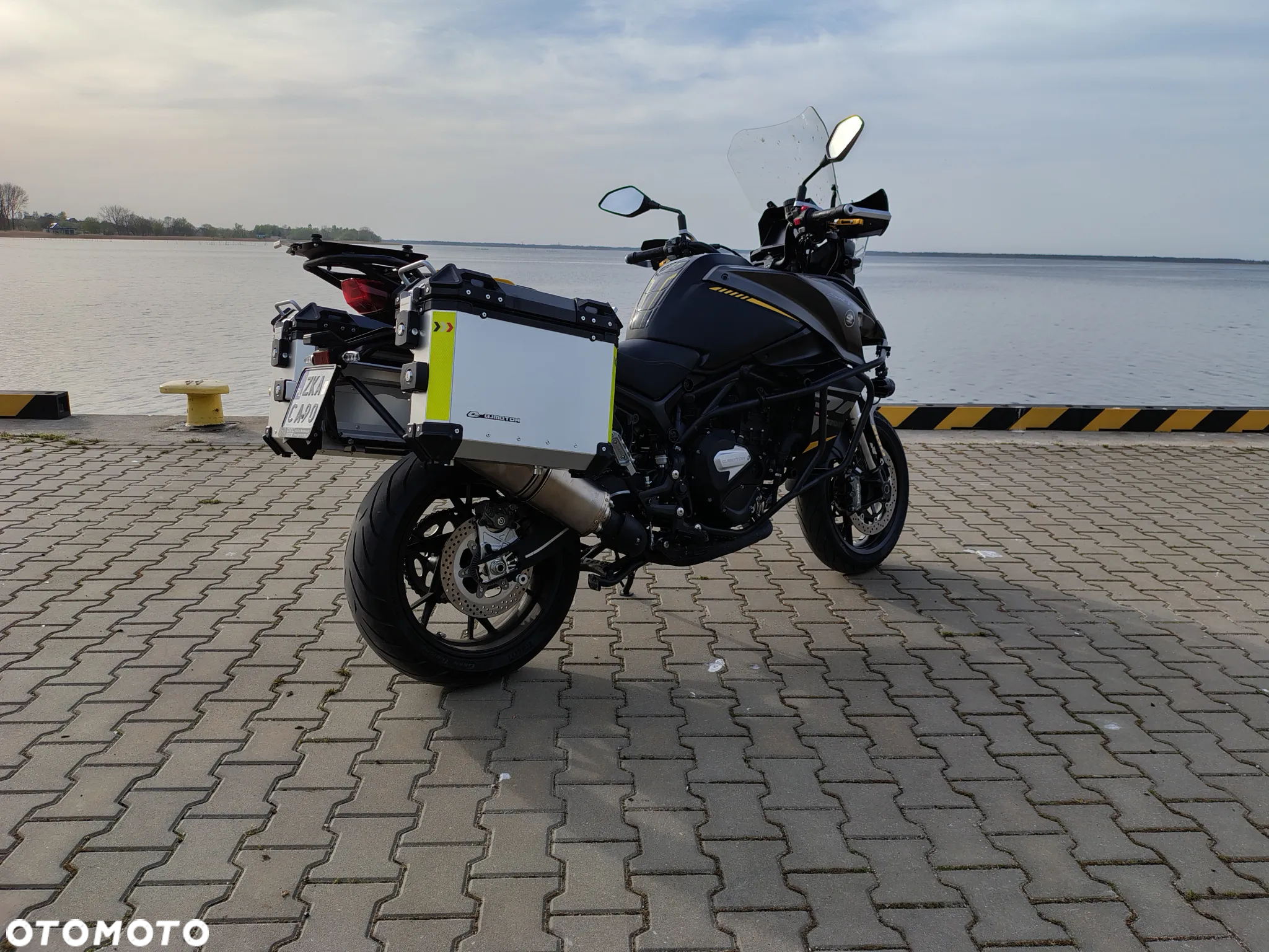 QJMOTOR SRT 800S - 16