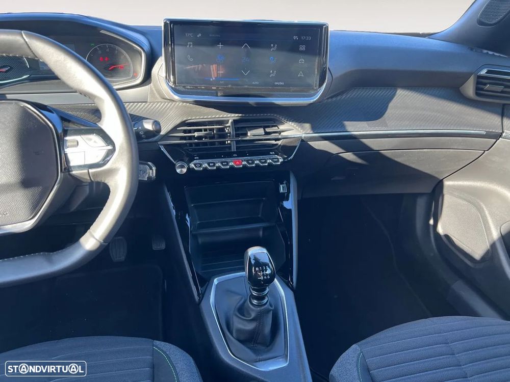 Peugeot 2008 1.2 PureTech Active - 12