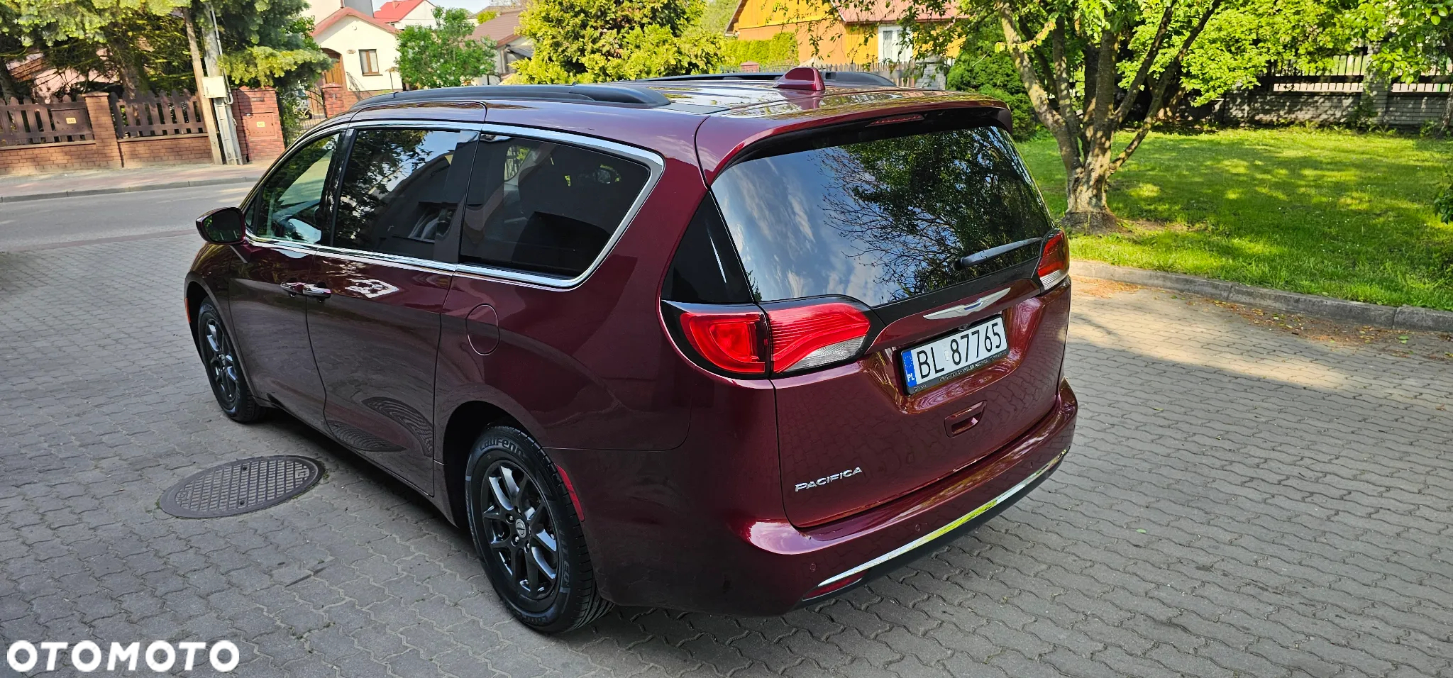 Chrysler Pacifica - 5