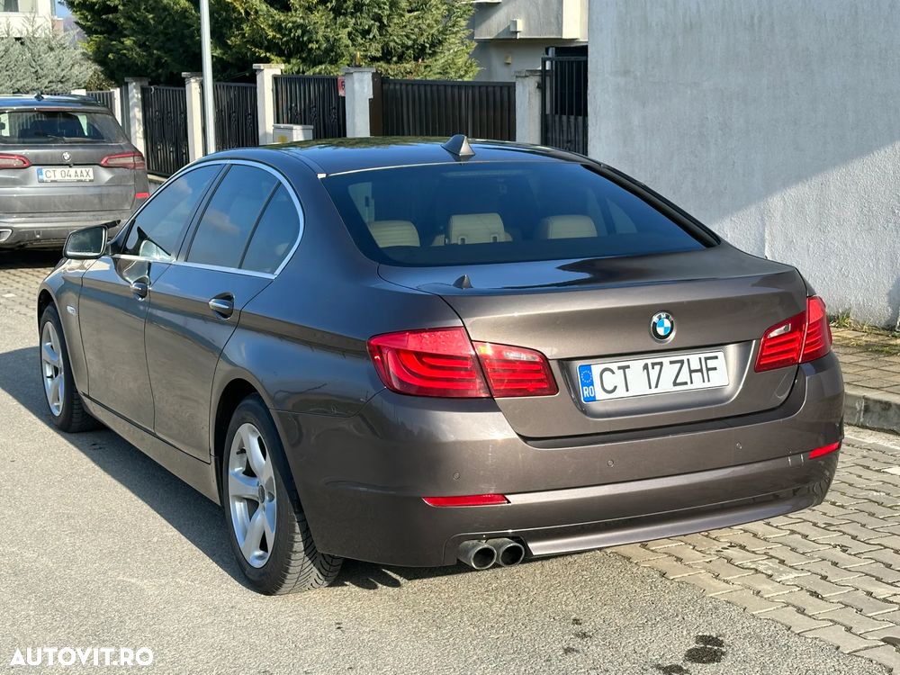 BMW Seria 5 520d Efficient Dynamics Edition - 11