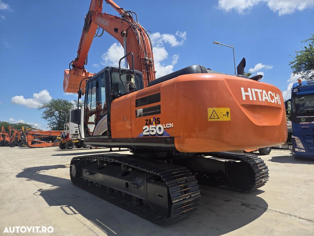 Hitachi ZX250LCN-6, 2019, 5.737h, CUPLA RAPIDA, cupa 1,55mc, inst picon, inst rotire, camera spate si laterale, latime 2,99m, ad sapare 7m, 3 pompe hidr HITACHI, consum 11,8l/h, lant 80% ok, ridica 16t, posibil leasing 3 ani-PROMOTIE 89.900 EUR+Tva - 1
