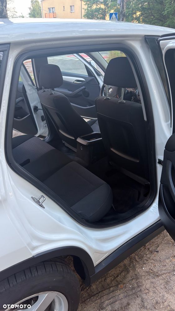 BMW X1 xDrive18d - 8