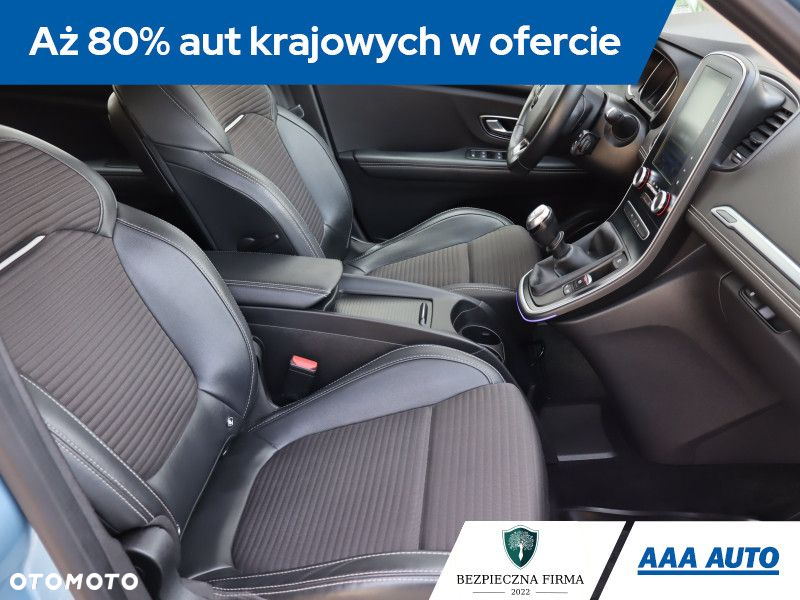 Renault Grand Scenic - 10
