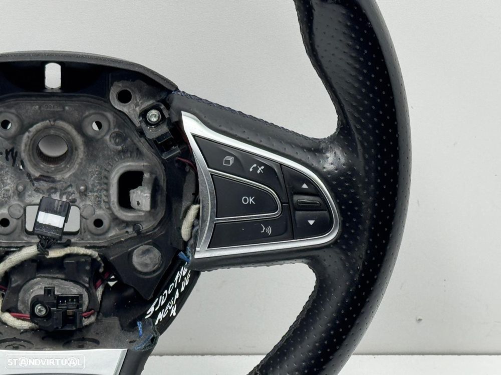 Volante GT LINE - Renault Megane IV (2016) - 3