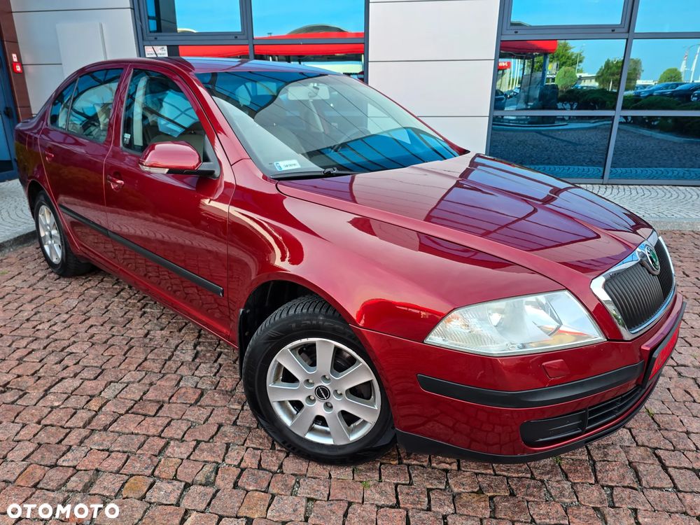 Skoda Octavia 1.6 Ambiente - 9