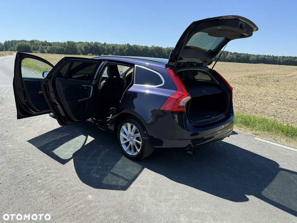 Volvo V60 T3 Geartronic Momentum - 14