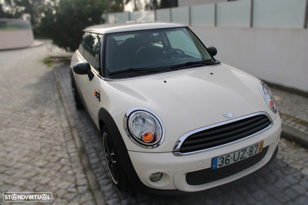 MINI 3 Portas One D - 7