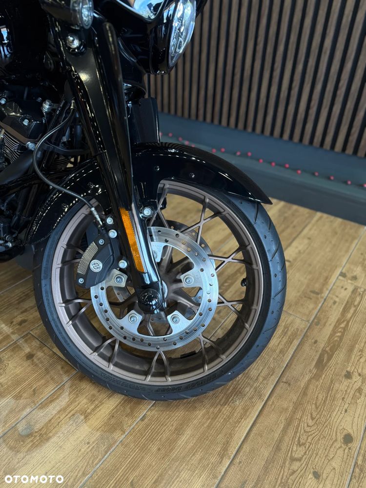 Harley-Davidson Touring Street Glide - 6