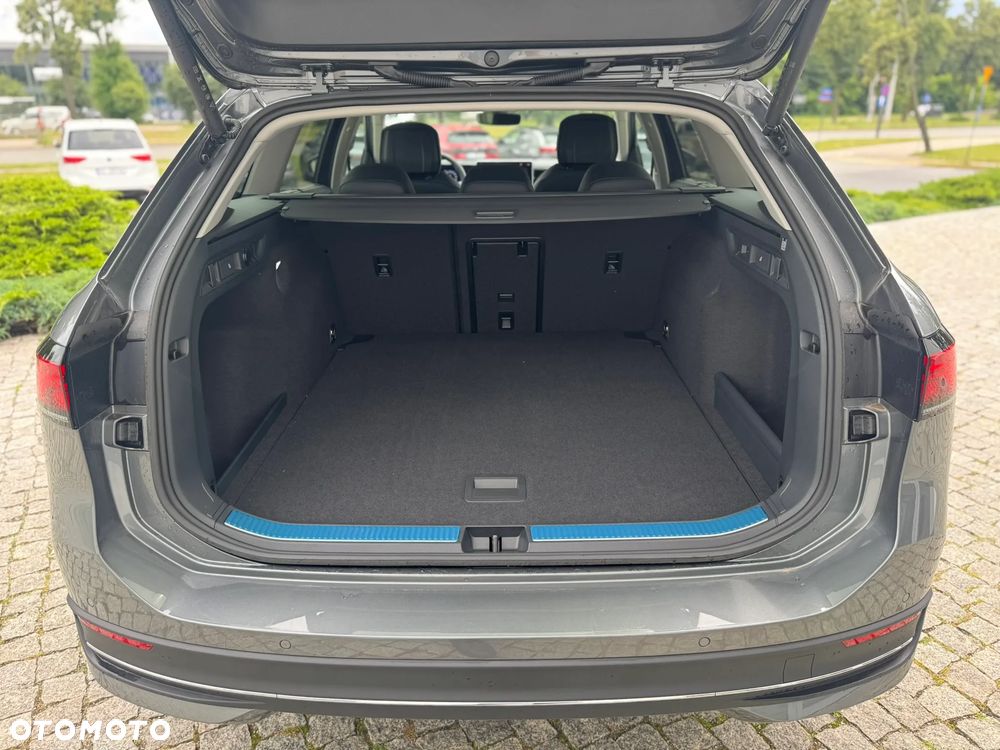 Volkswagen Passat Variant 2.0 TDI SCR Business Plus DSG - 28