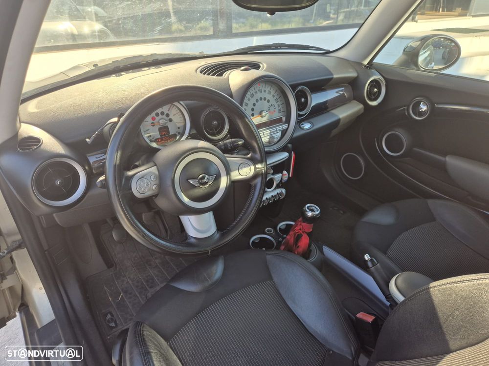 MINI Clubman Cooper D - 10