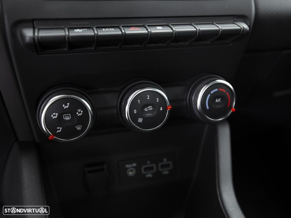 Renault Clio 1.0 TCe Equilibre — fotografia 18