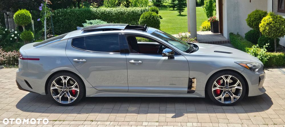 Kia Stinger - 23