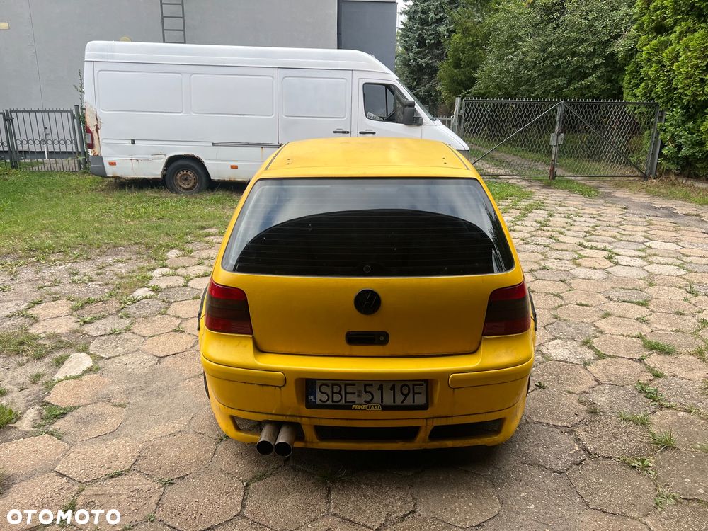 Volkswagen Golf - 3