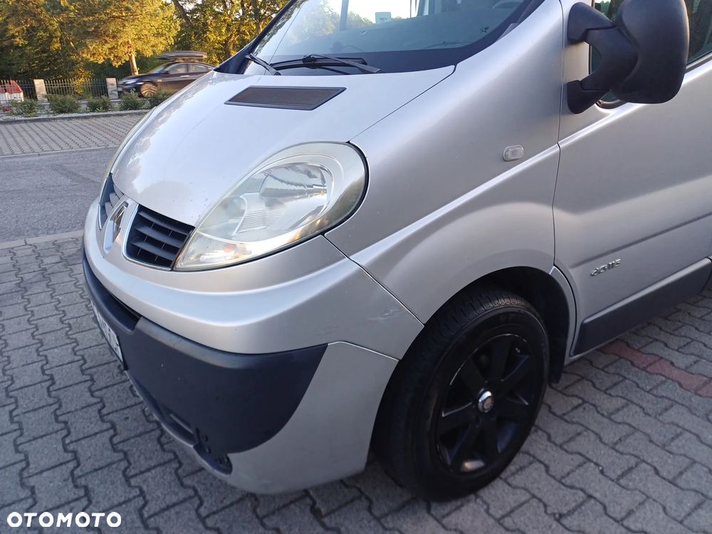 Renault Trafic 2007 photo 2