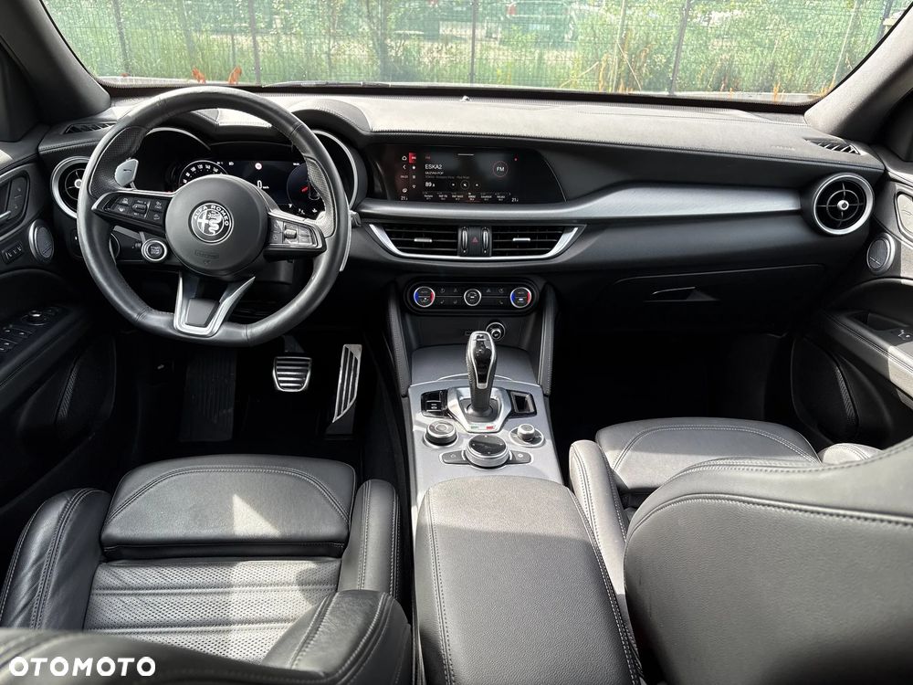 Alfa Romeo Stelvio 2.0 Turbo Veloce Q4 - 12