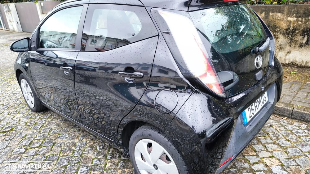Toyota Aygo 1.0 X-Cite - 10