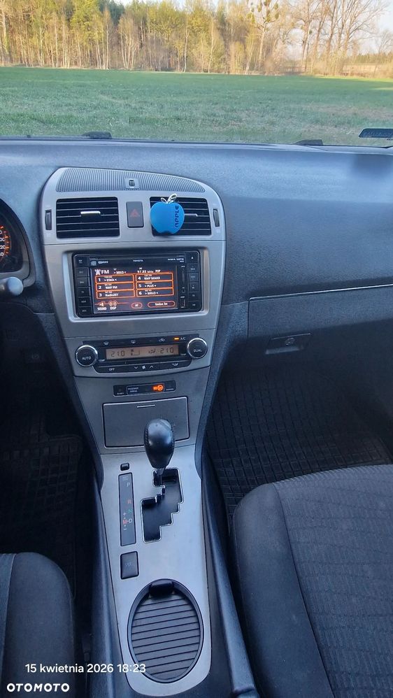 Toyota Avensis 2.2 D-4D Automatik Sol - 13