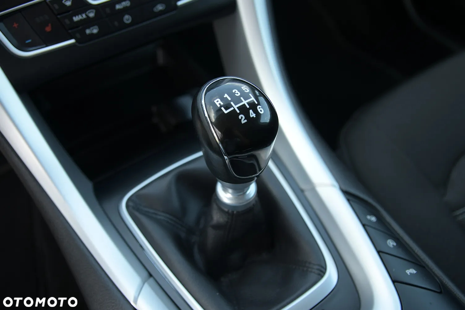 Ford Mondeo - 27