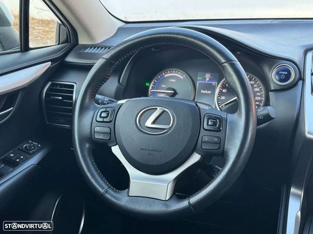 Lexus NX 300h Executive - 18