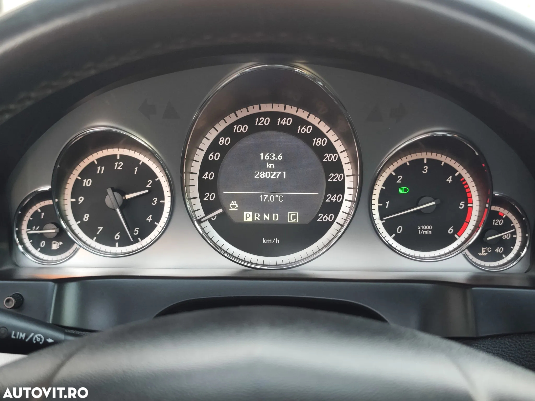 Mercedes-Benz E 350 CDI BlueEfficiency - 18