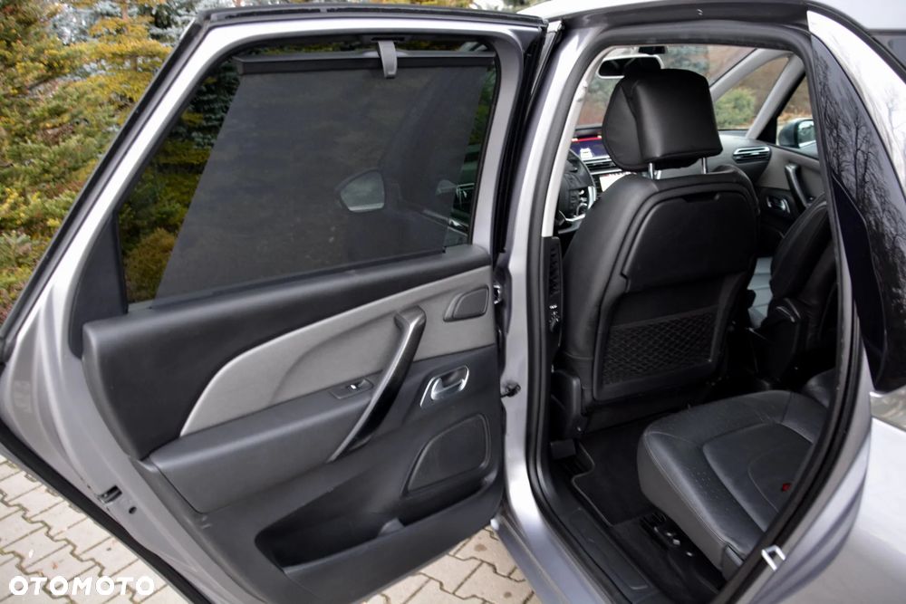 Citroën C4 Picasso BlueHDi 150 EAT6 SHINE - 28