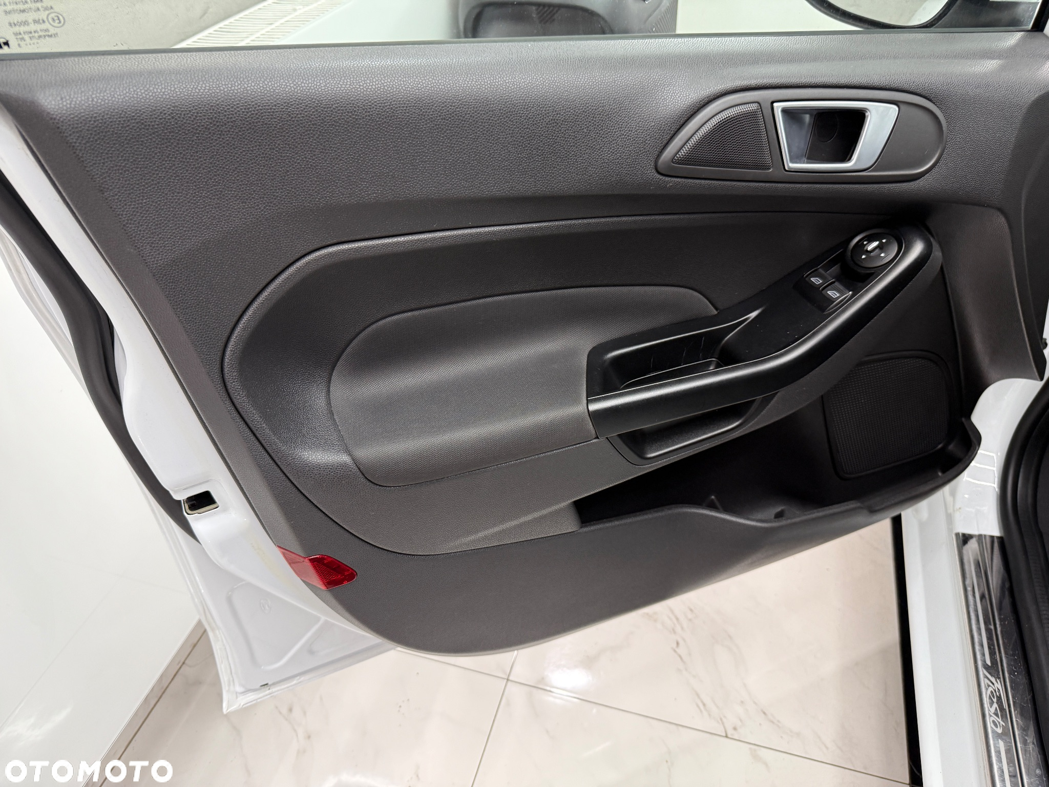 Ford Fiesta 1.0 Champions Edition - 15