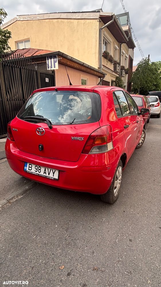 Toyota Yaris 1.0 - 9