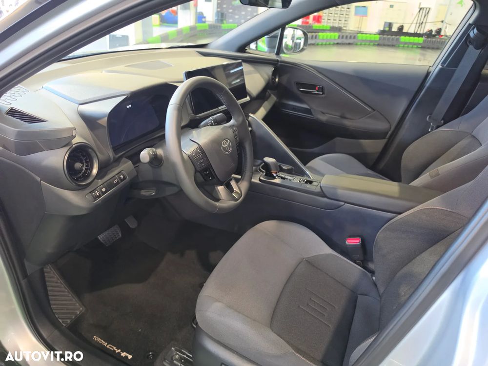 Toyota C-HR 1.8 Hybrid Team Deutschland - 16