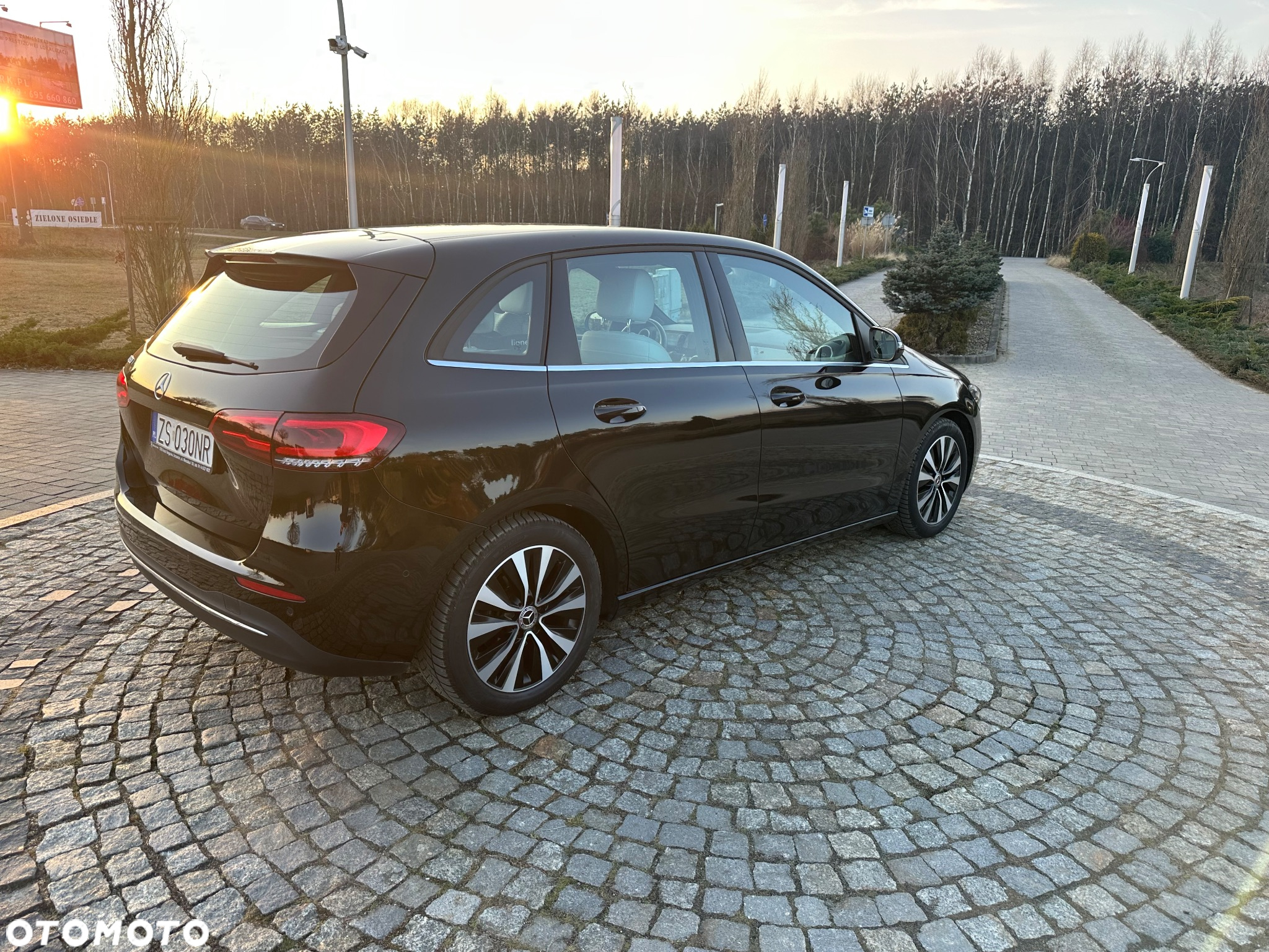 Mercedes-Benz Klasa B 180 Style 7G-DCT - 5