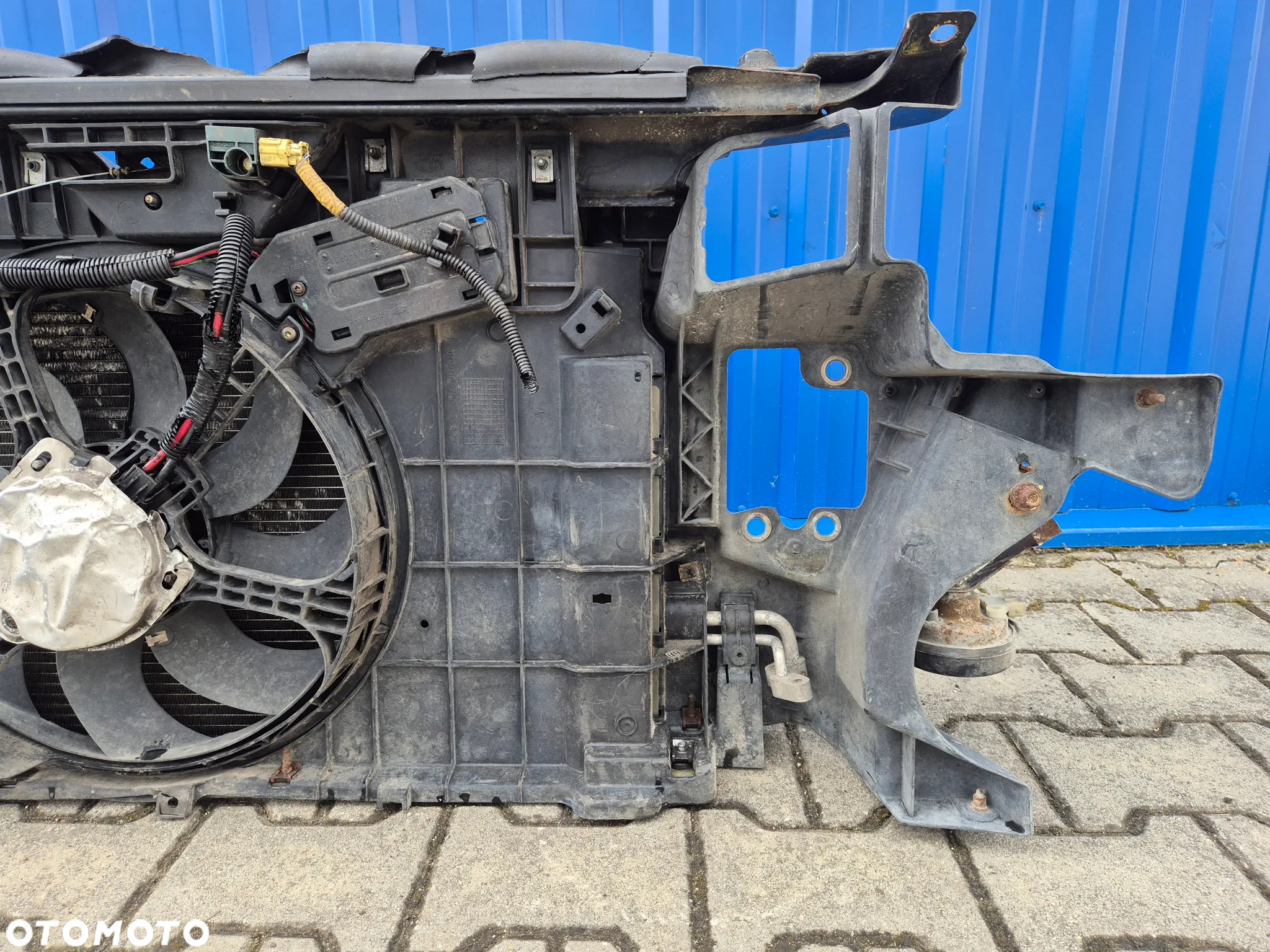 PAS PRZÓD PRZEDNI CHŁODNICE WENTYLATOR FIAT STILO ABARTH 2.4 B - 9