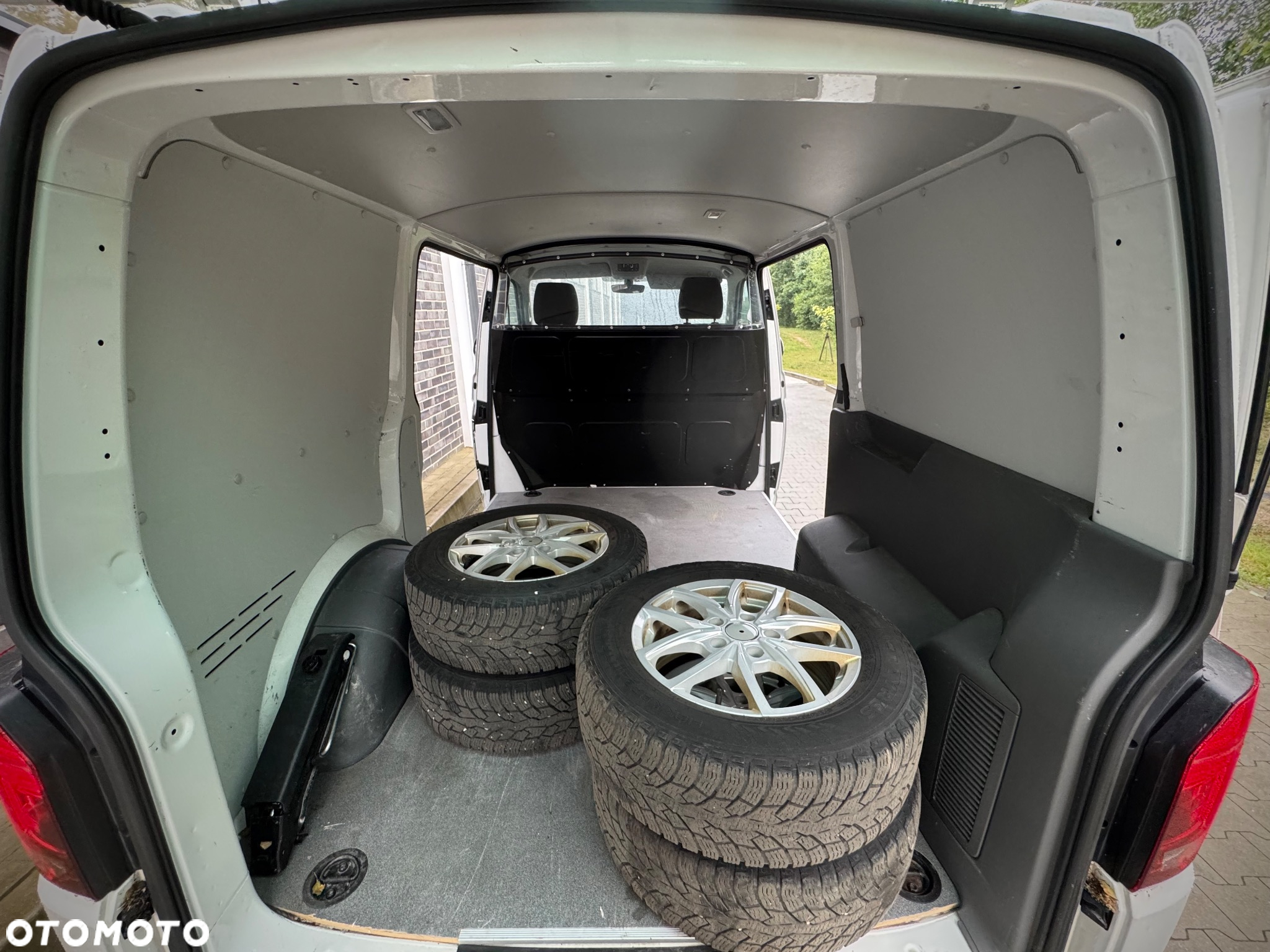 Volkswagen Transporter - 36