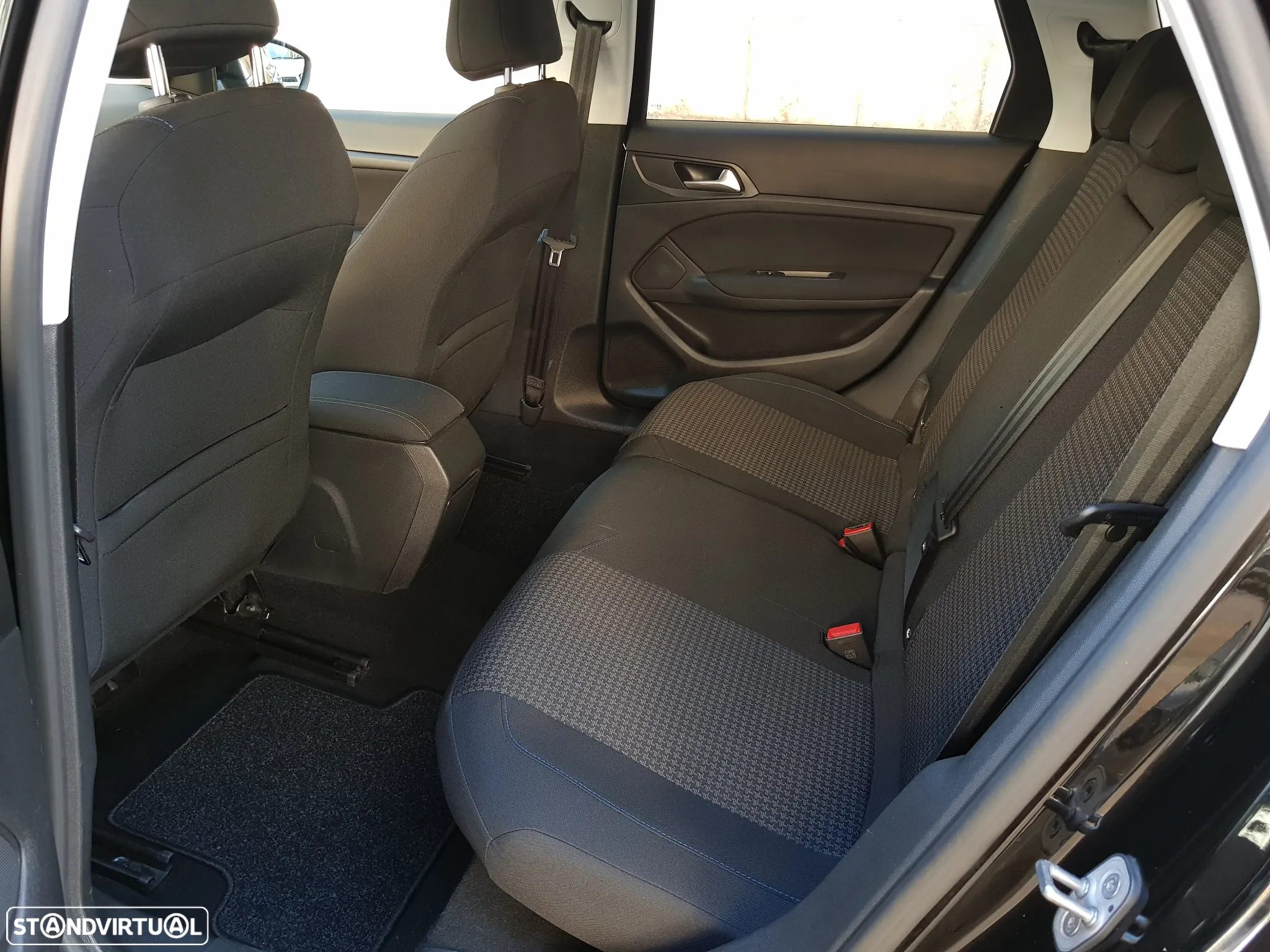 Peugeot 308 SW 1.5 BlueHDi Style EAT8 - 31