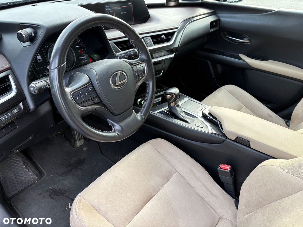 Lexus UX 250h GPF Business Edition 2WD - 23
