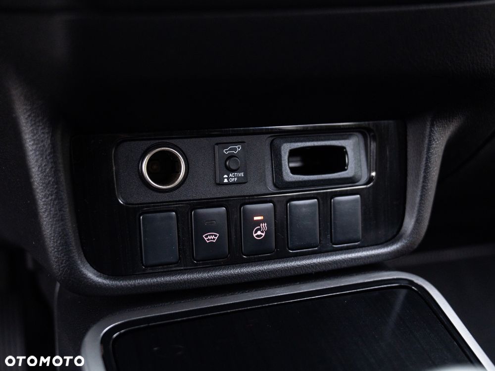 Mitsubishi Outlander 2.0 4WD Plug-In Hybrid Plus - 35