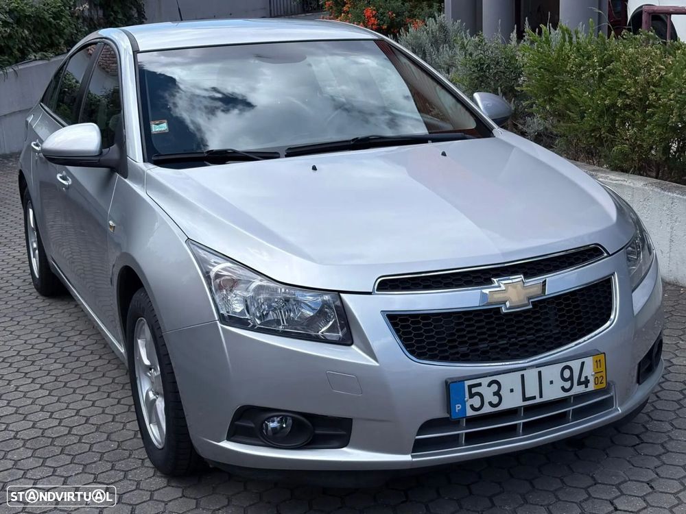 Chevrolet Cruze 1.6 LS - 3