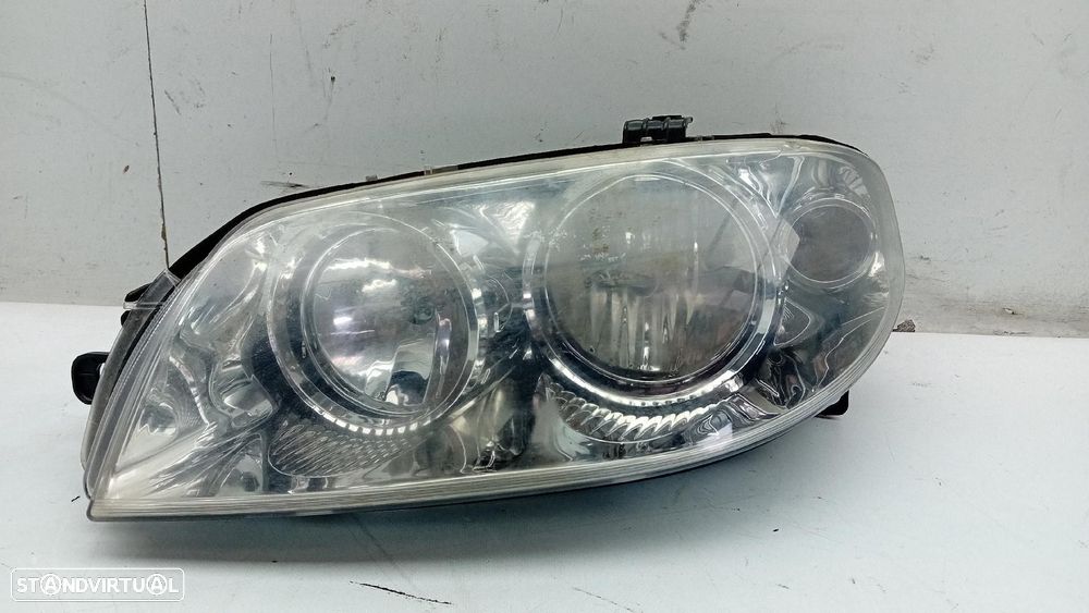 Ótica / farol direita FIAT Punto (188_) - 1